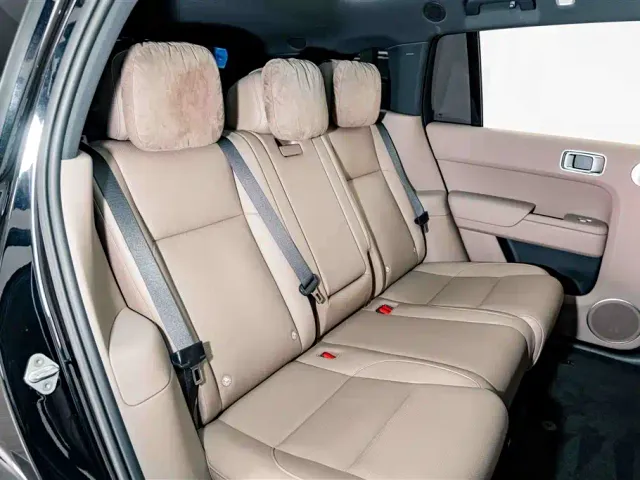 Li Auto L7 — Фото автомобиля 22