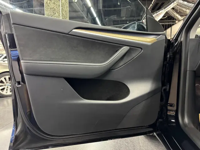 Tesla Model Y 2022 Facelift Rear-Wheel Drive Version — Фото автомобиля 6