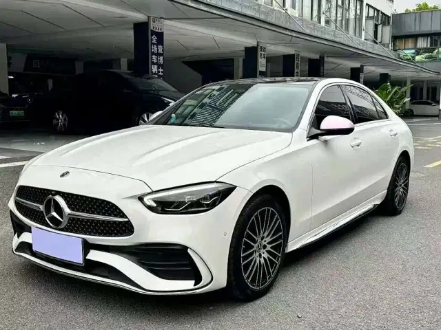 Фотография автомобиля — Mercedes-Benz C-Class