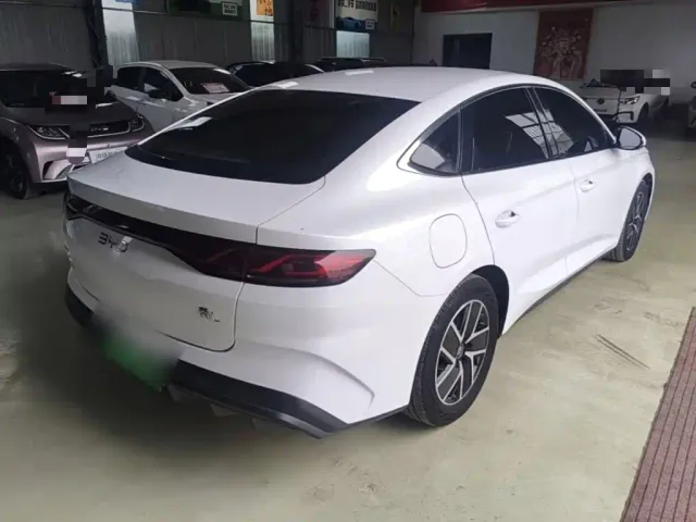 BYD Qin L — Фото автомобиля 6
