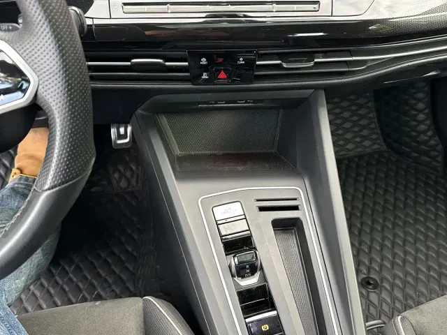 Volkswagen Golf — Фото автомобиля 15