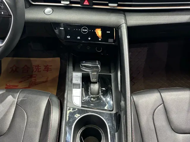Hyundai Elantra — Фото автомобиля 12