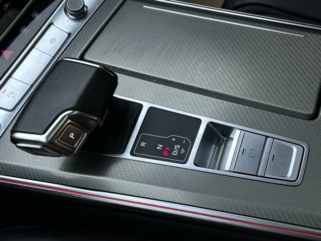 Audi A6L — Фото автомобиля 12
