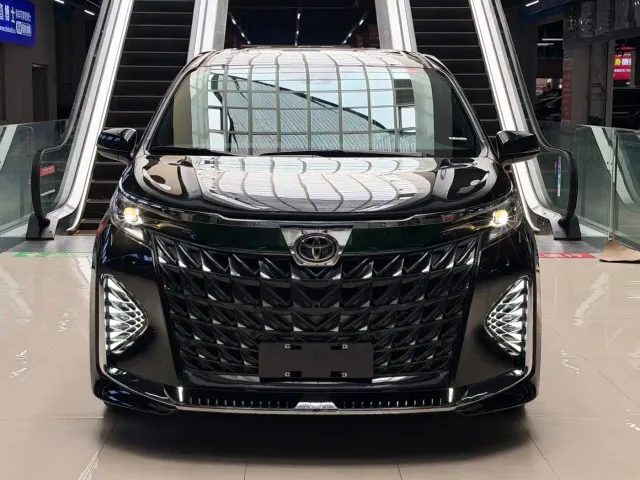Toyota Granvia — Фото автомобиля 2