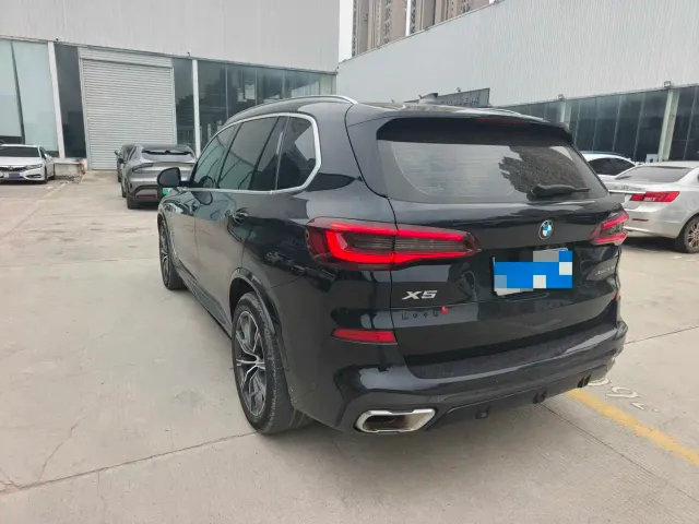 BMW X5 — Фото автомобиля 3