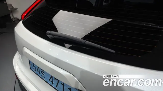 Kia Niro — Фото автомобиля 29