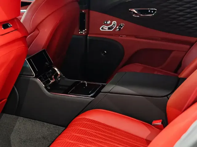 Bentley Flying Spur 2022 4.0T V8 Standard — Фото автомобиля 10