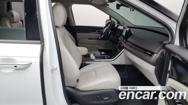 Kia Canival Carnival 4 поколение Дизель 9 мест Signature — Фото автомобиля 9