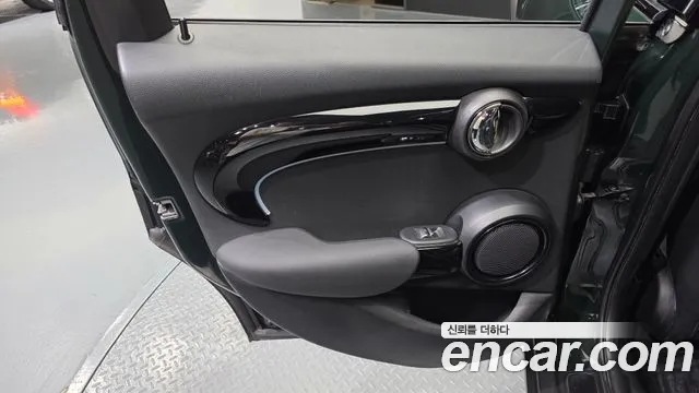 MINI Cooper — Фото автомобиля 25