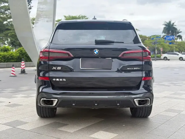 BMW X5 — Фото автомобиля 3