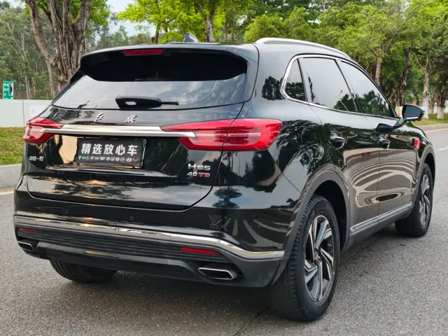 Hongqi HS5 — Фото автомобиля 4