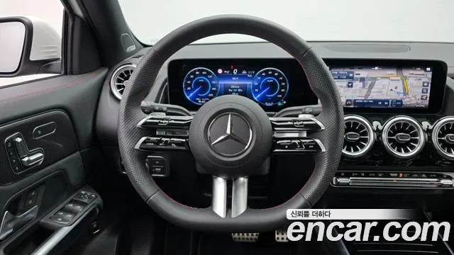 Mercedes-Benz EQB — Фото автомобиля 11