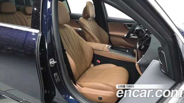 Mercedes-Benz E-Class — Фото автомобиля 6