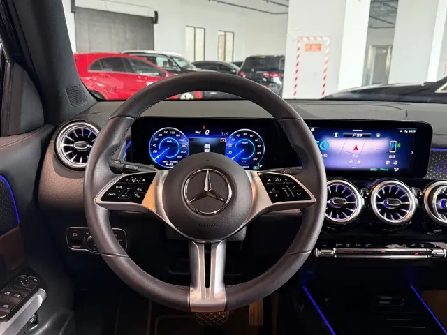Mercedes-Benz EQB — Фото автомобиля 8