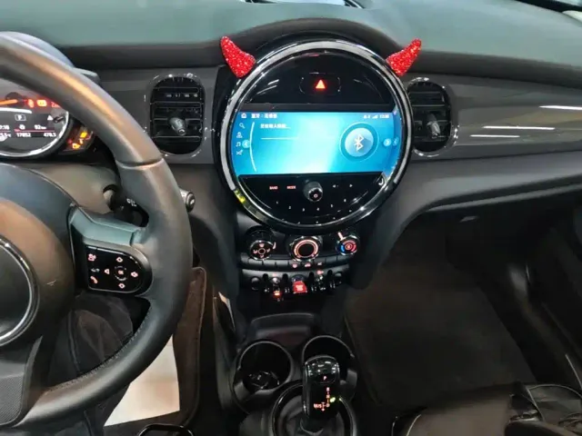 MINI Hatch — Фото автомобиля 12