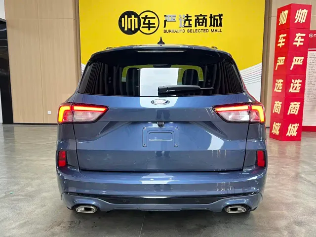 Ford Escape — Фото автомобиля 4