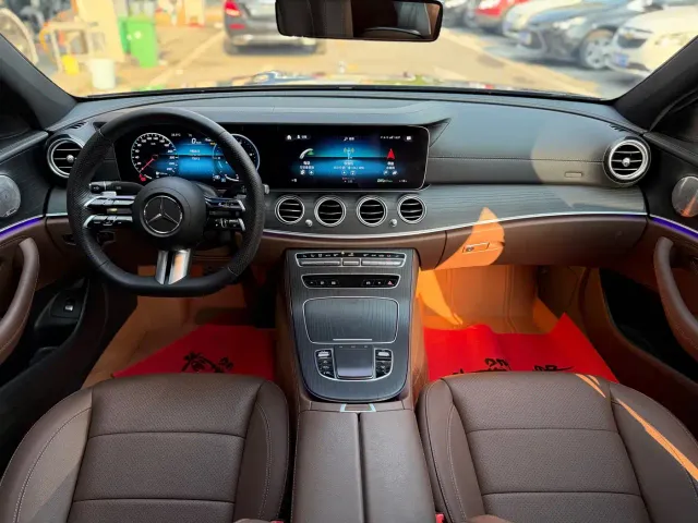 Mercedes-Benz E-Class — Фото автомобиля 10