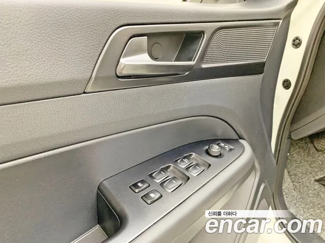 KG_Mobility_Ssangyong Musso Musso (Q300) Бензин 2.0 4WD — Фото автомобиля 10