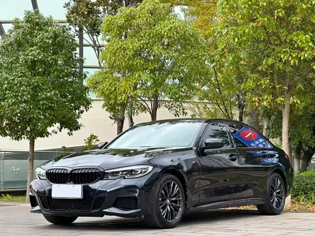 Фотография автомобиля — BMW 3 Series