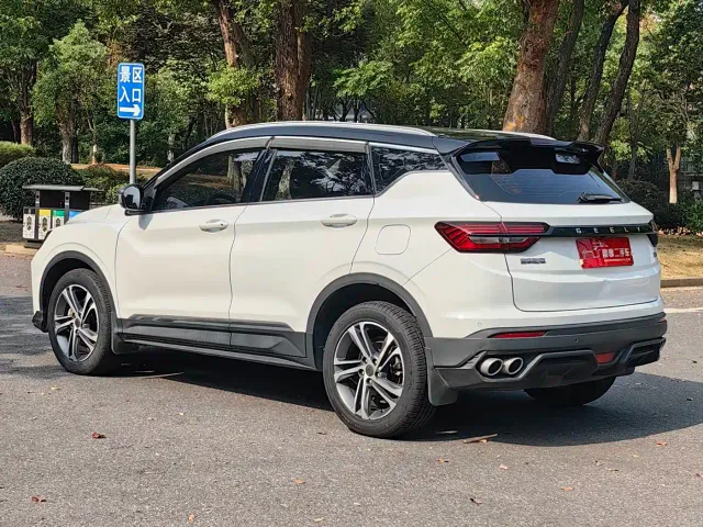 Geely Binyue 2021 1.4T DCT Diamond Edition — Фото автомобиля 12
