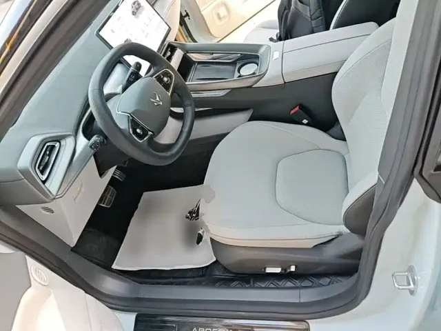 Arcfox Alpha S5 — Фото автомобиля 14