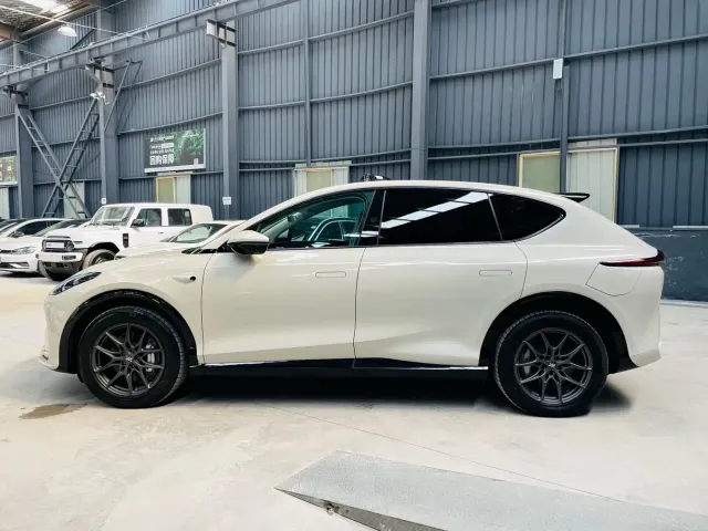 IM Motors LS7 — Фото автомобиля 7