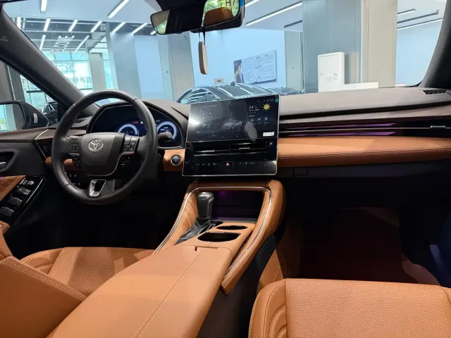 Toyota Avalon 2024 Model Hybrid 2.5L XLE Prestige Edition — Фото автомобиля 17