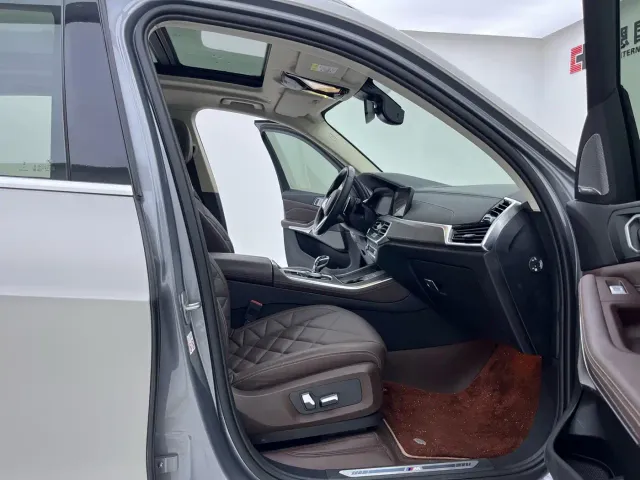 BMW X5 — Фото автомобиля 11