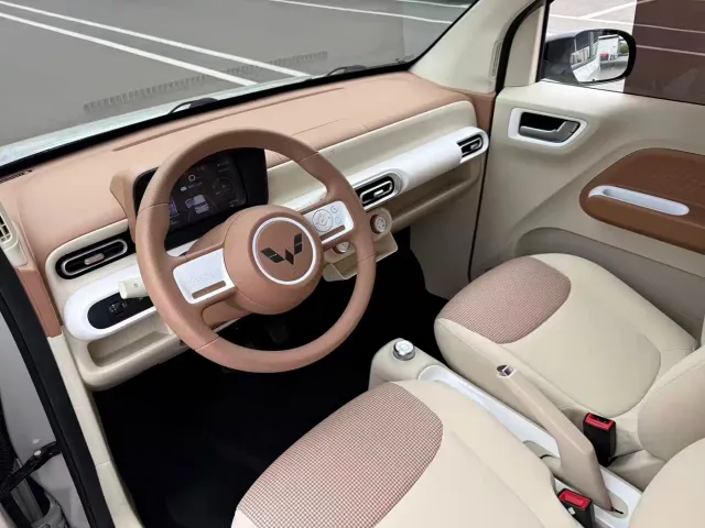 Wuling Hongguang Mini EV — Фото автомобиля 14