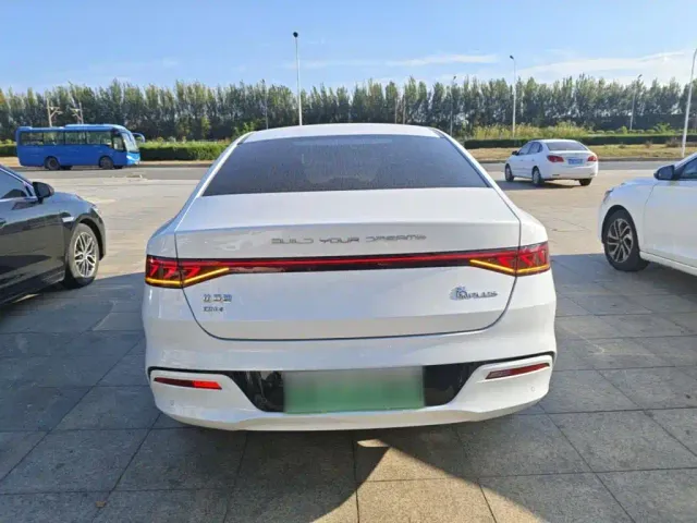 BYD Qin PLUS — Фото автомобиля 5