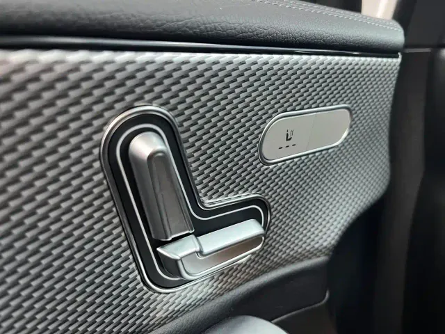 Mercedes-Benz A-Class — Фото автомобиля 13