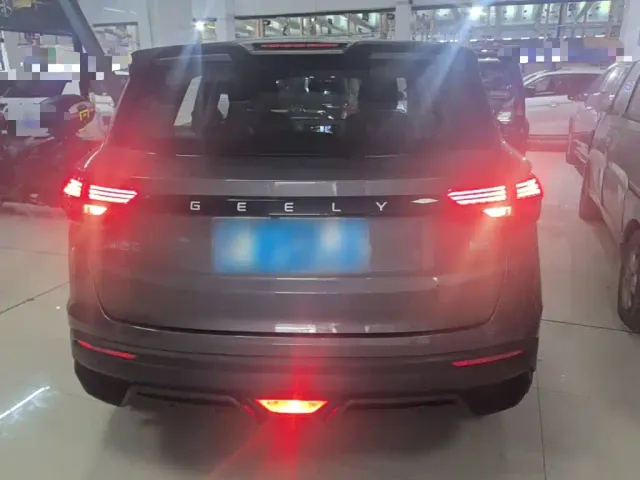 Geely Binyue — Фото автомобиля 5