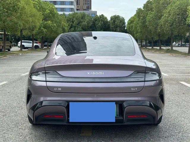 Xiaomi SU7 — Фото автомобиля 13