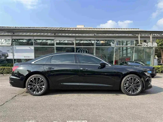 Audi A6L — Фото автомобиля 3