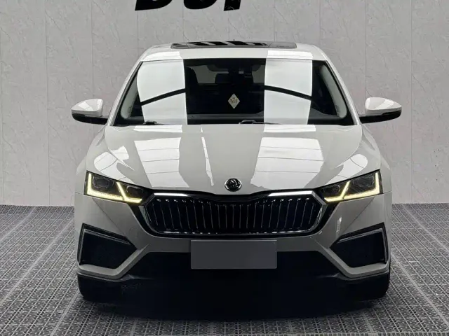 Skoda Octavia — Фото автомобиля 6
