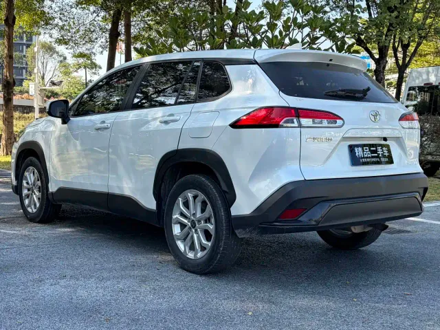 Toyota Frontlander — Фото автомобиля 10
