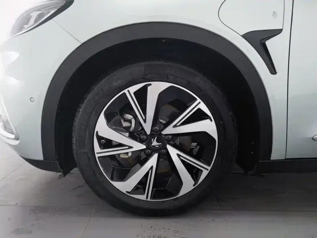 ARCFOX Arcfox Alpha S 2021 708S+ 160kW — Фото автомобиля 17