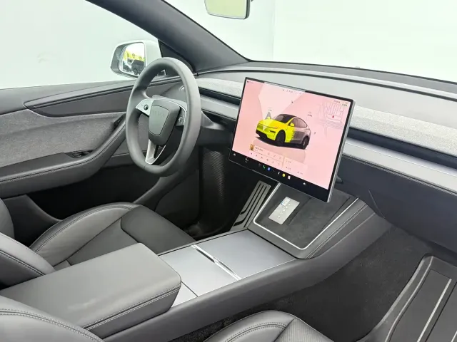 Tesla Model Y 2026 Rear-Wheel Drive — Фото автомобиля 15