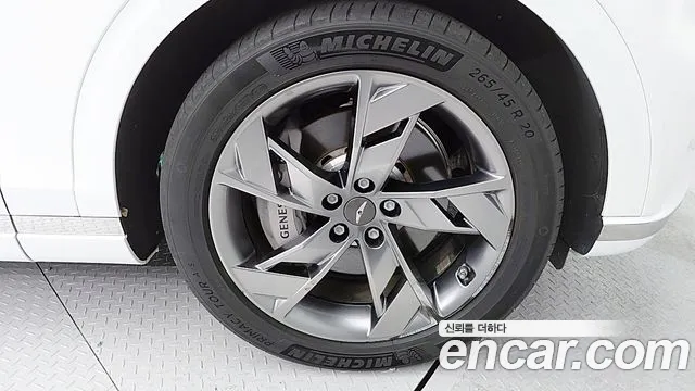 Genesis GV70 Electrified GV70 — Фото автомобиля 12
