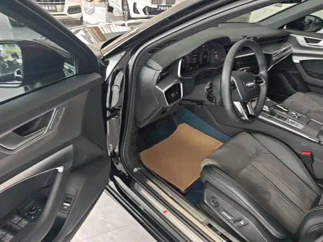 Audi A6L — Фото автомобиля 15