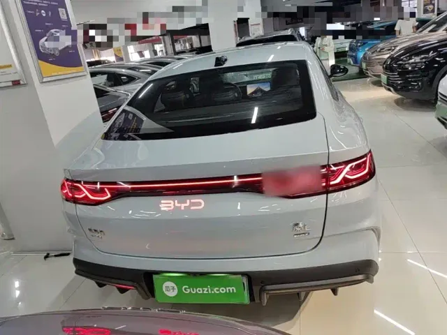 BYD Qin L — Фото автомобиля 5