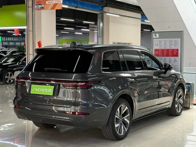 Li Auto ONE — Фото автомобиля 9
