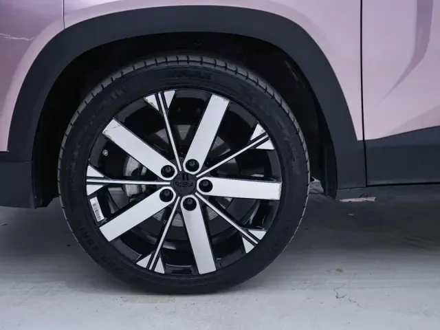 Geely ICON — Фото автомобиля 10