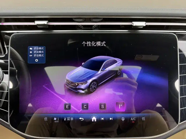 Mercedes-Benz E-Class — Фото автомобиля 24