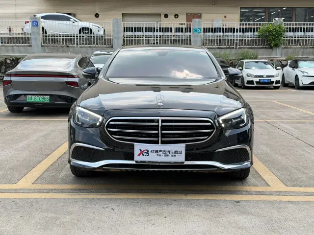 Mercedes-Benz E-Class — Фото автомобиля 2
