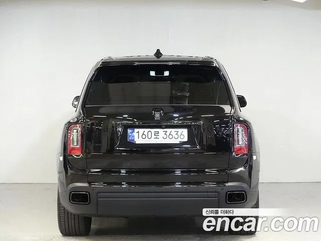 Rolls-Royce Cullinan — Фото автомобиля 3