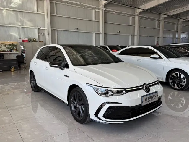 Volkswagen Golf — Фото автомобиля 3