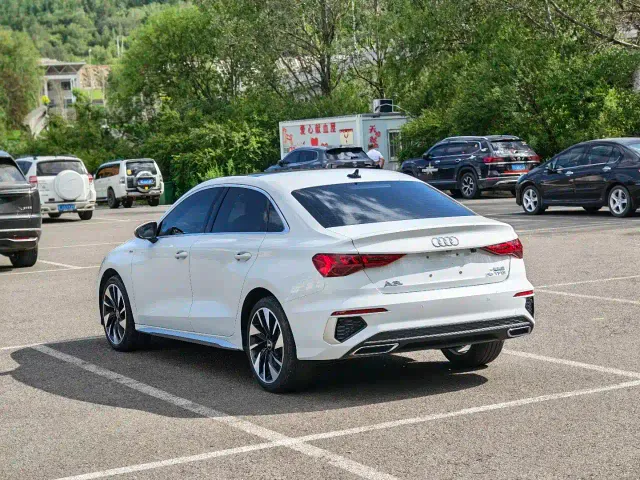 Audi A3 — Фото автомобиля 4