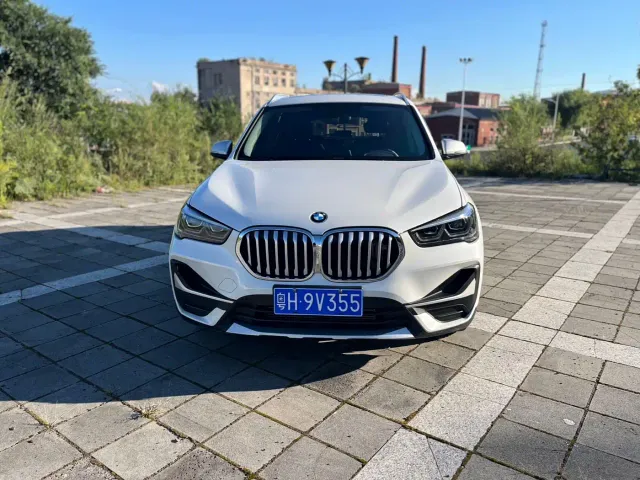 BMW X1 — Фото автомобиля 2