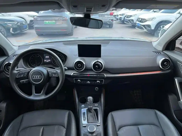 Audi Q2L — Фото автомобиля 13